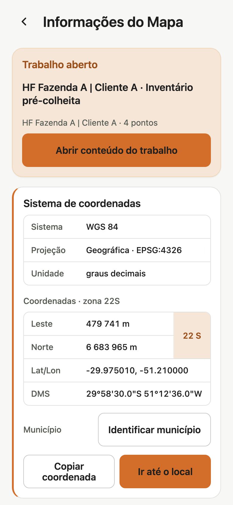 Folha Informações do Mapa com o bloco Trabalho aberto, o botão Abrir conteúdo do trabalho e as coordenadas em UTM, graus decimais e DMS.